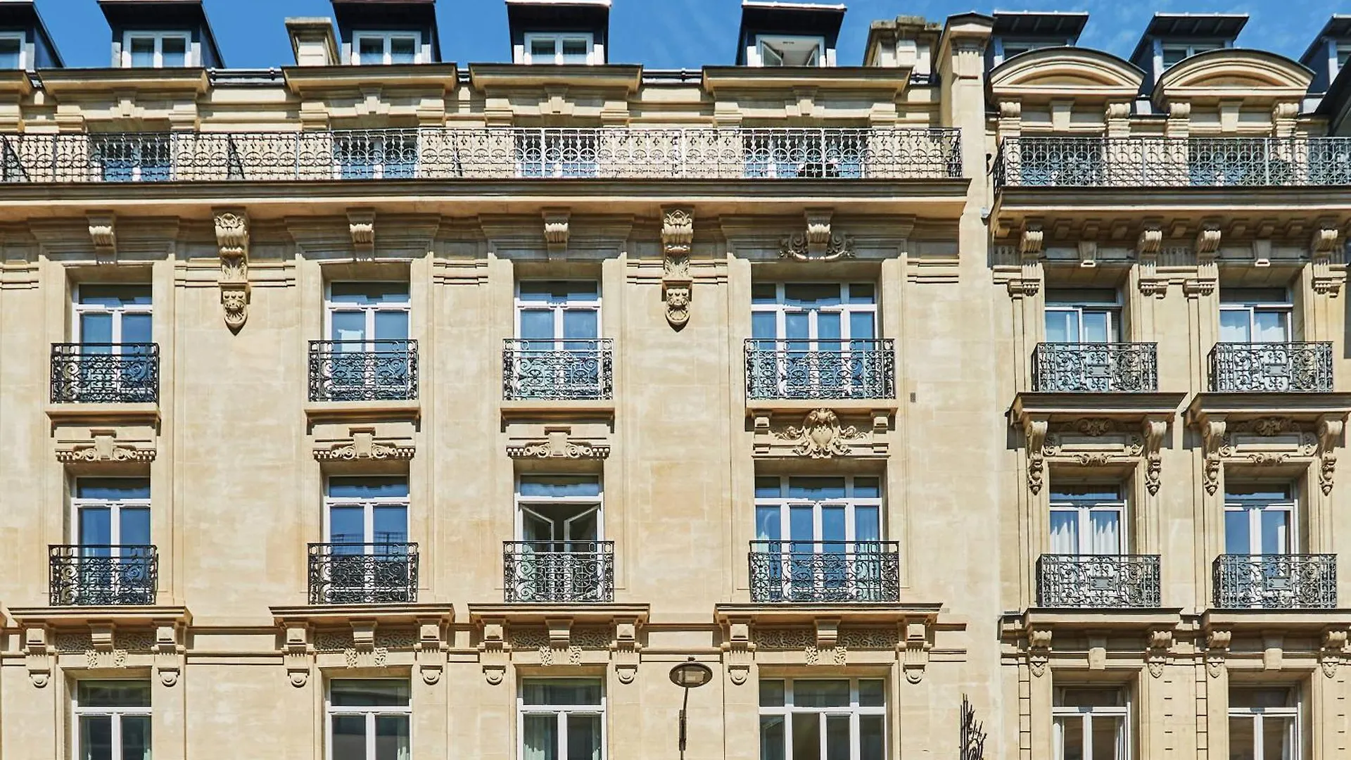 Aparthotel Numa Champs-elysees 4*