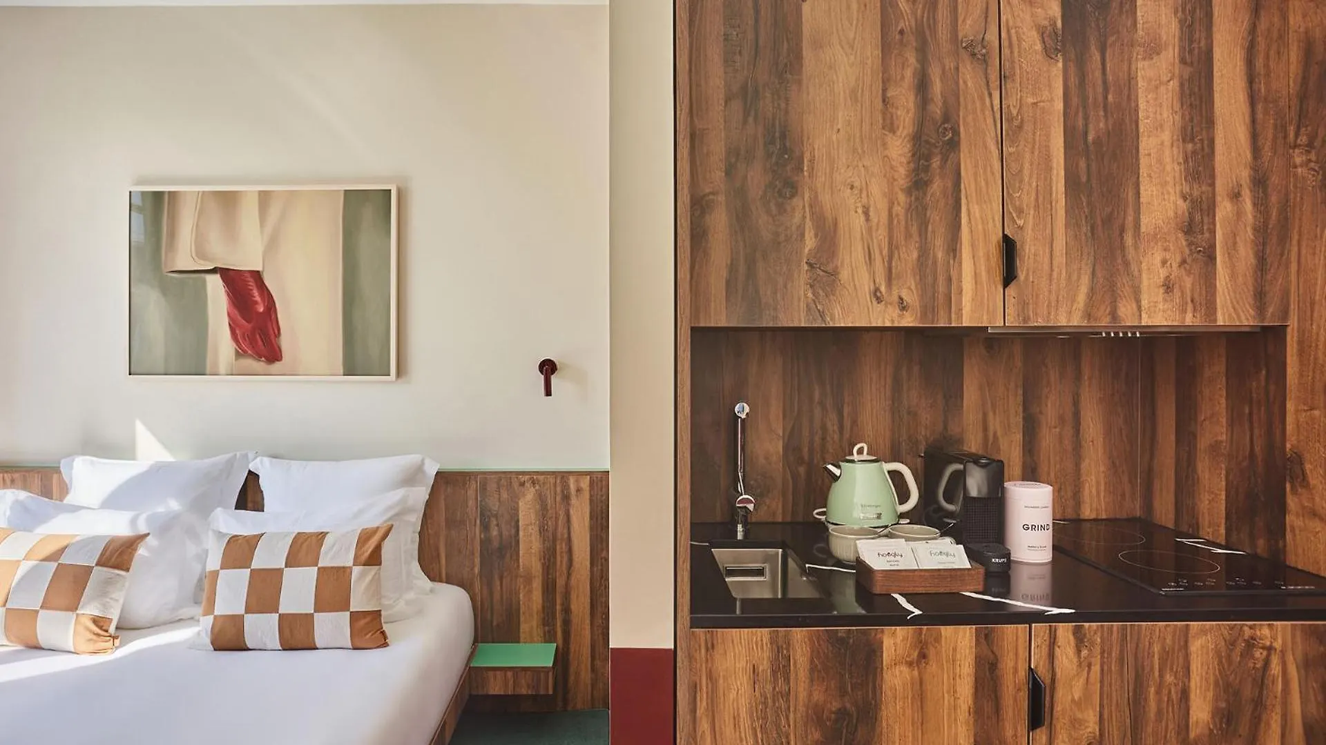 Numa Champs-elysees Aparthotel Paris