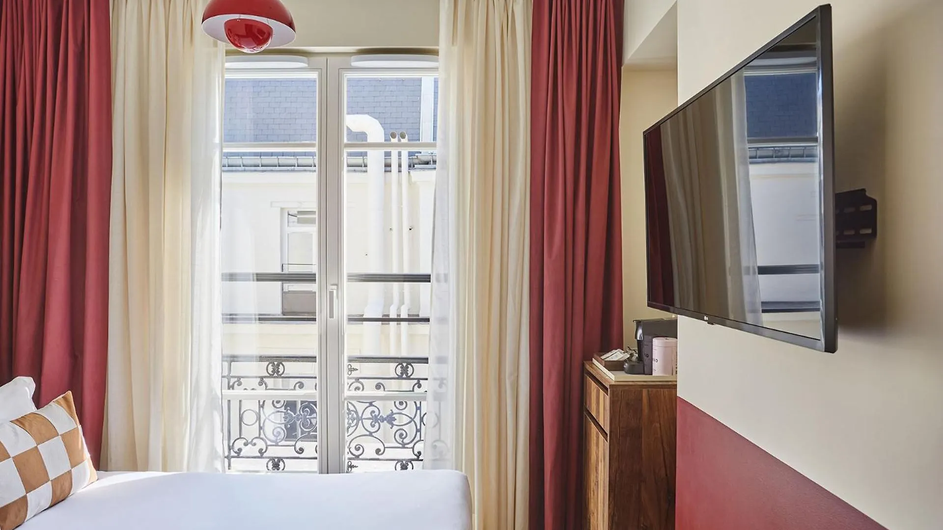 Numa Champs-elysees Aparthotel